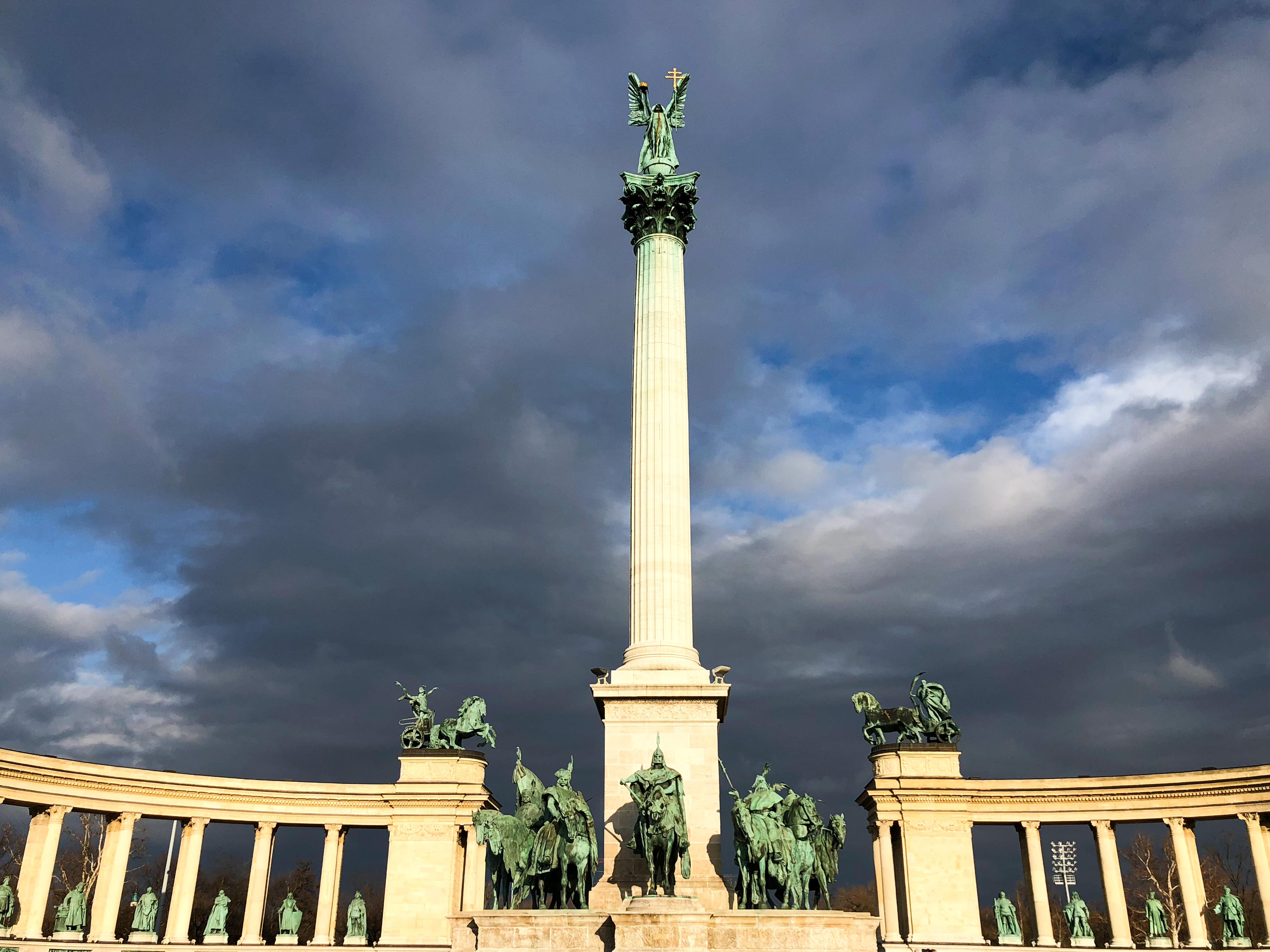 Le Monument du Millénaire sur la Place des Héros de Budapest