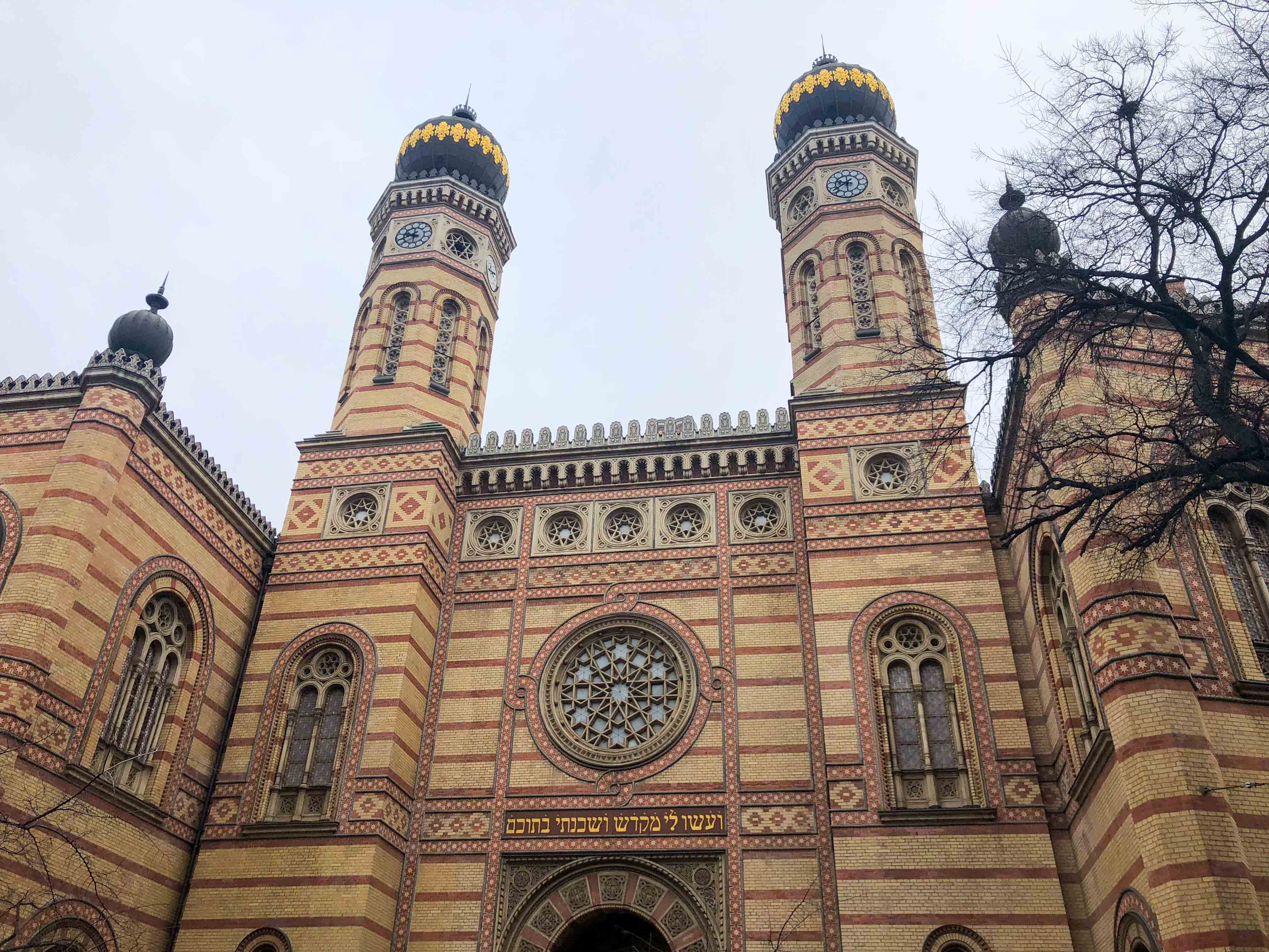 Grande synagogue de Budapest dans le quartier de Erzsébetváros