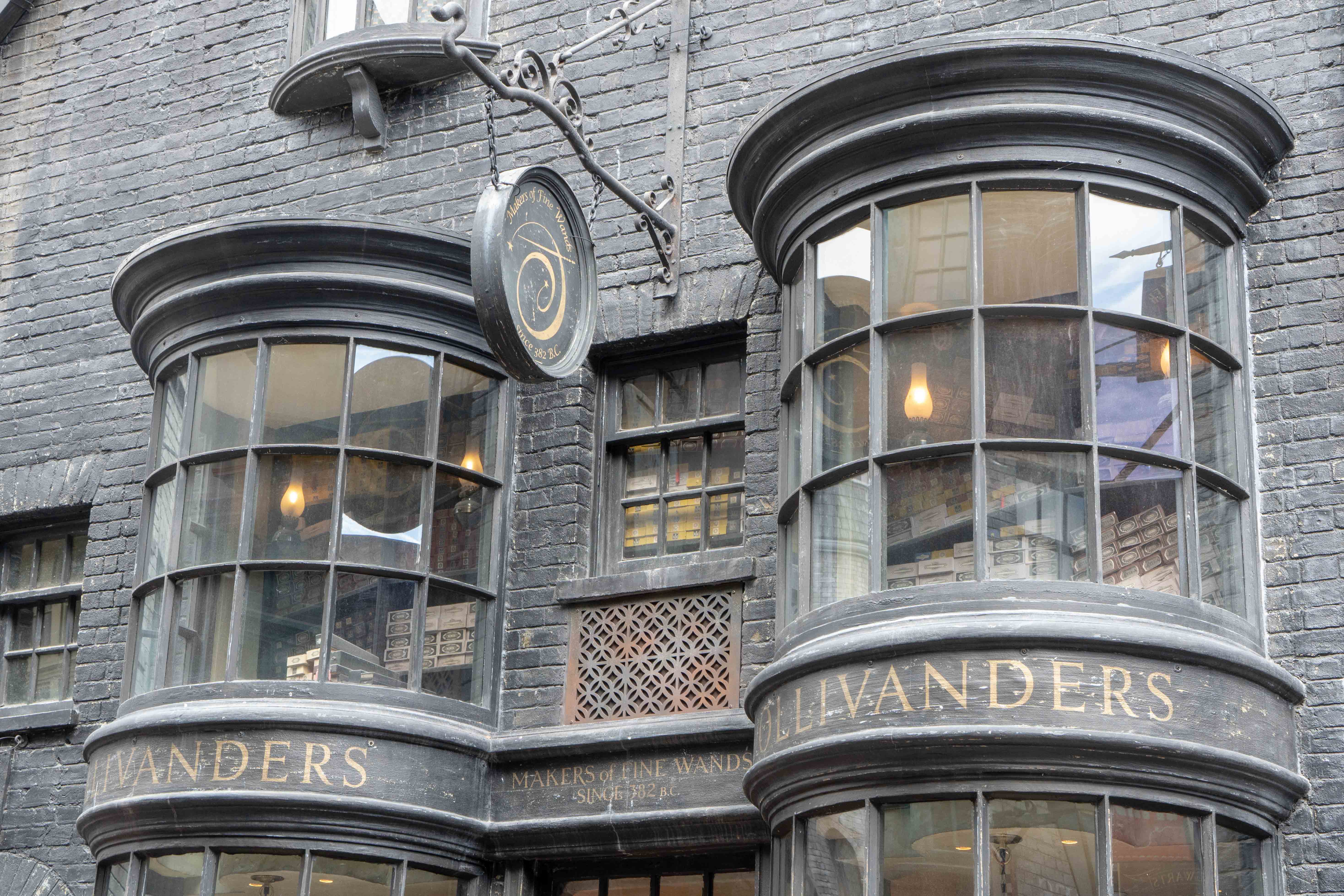 Ollivanders Wizarding World Harry Potter Universal Studios Orlando