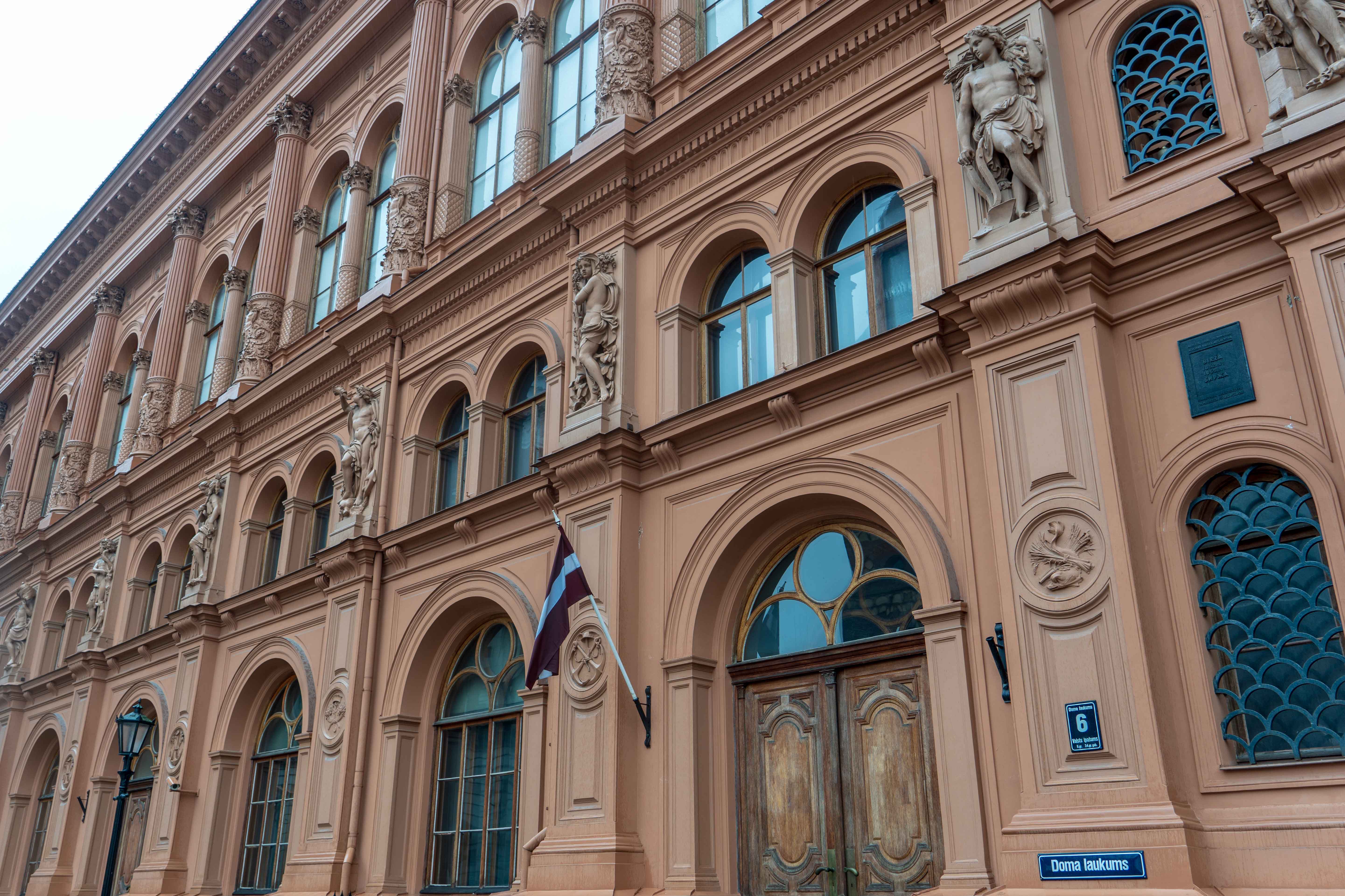 Musee Arts Etrangers Riga Bourse Visiter Lettonie