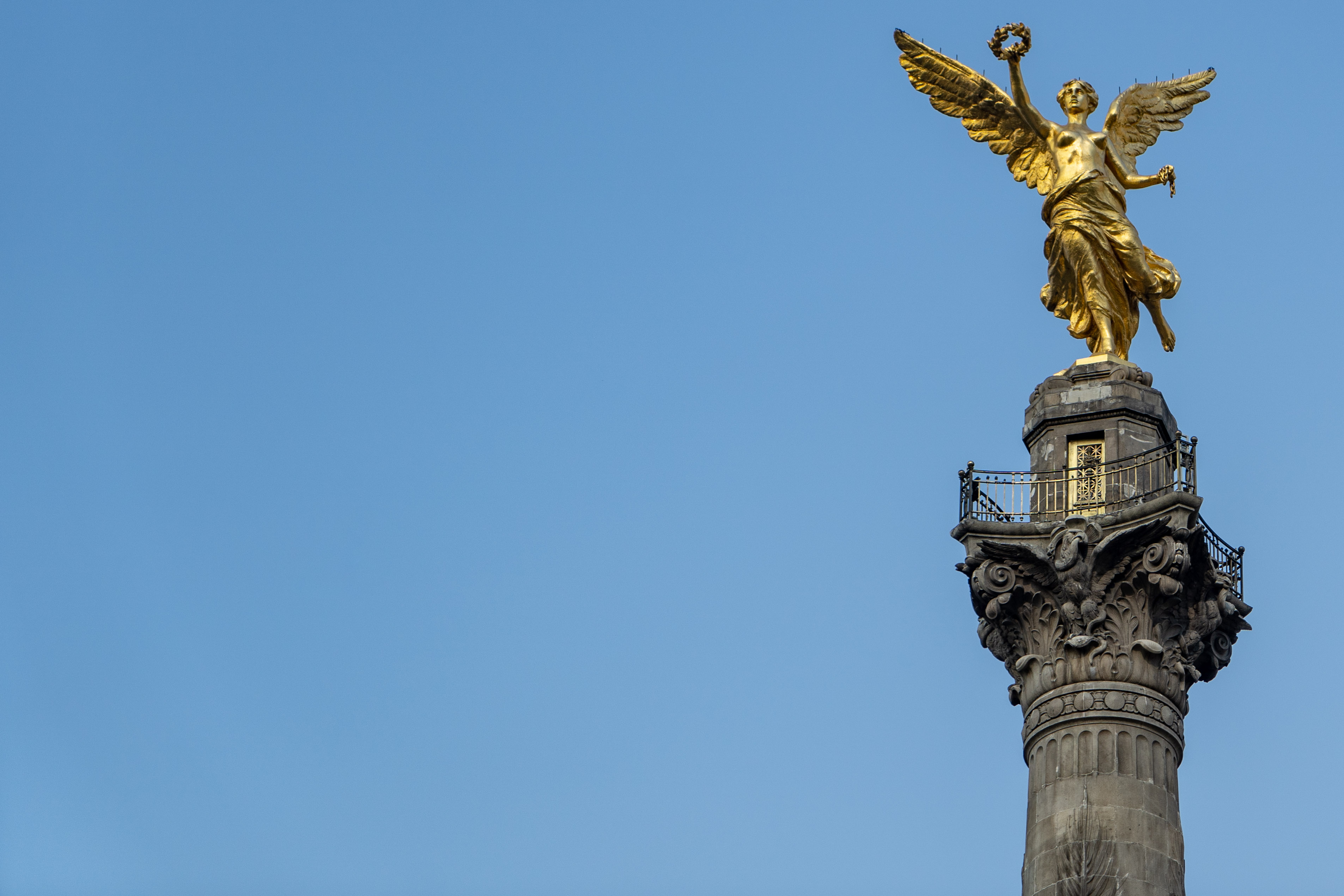 El Angel de la Independencia sur l'Avenida Paseo de Reforma.