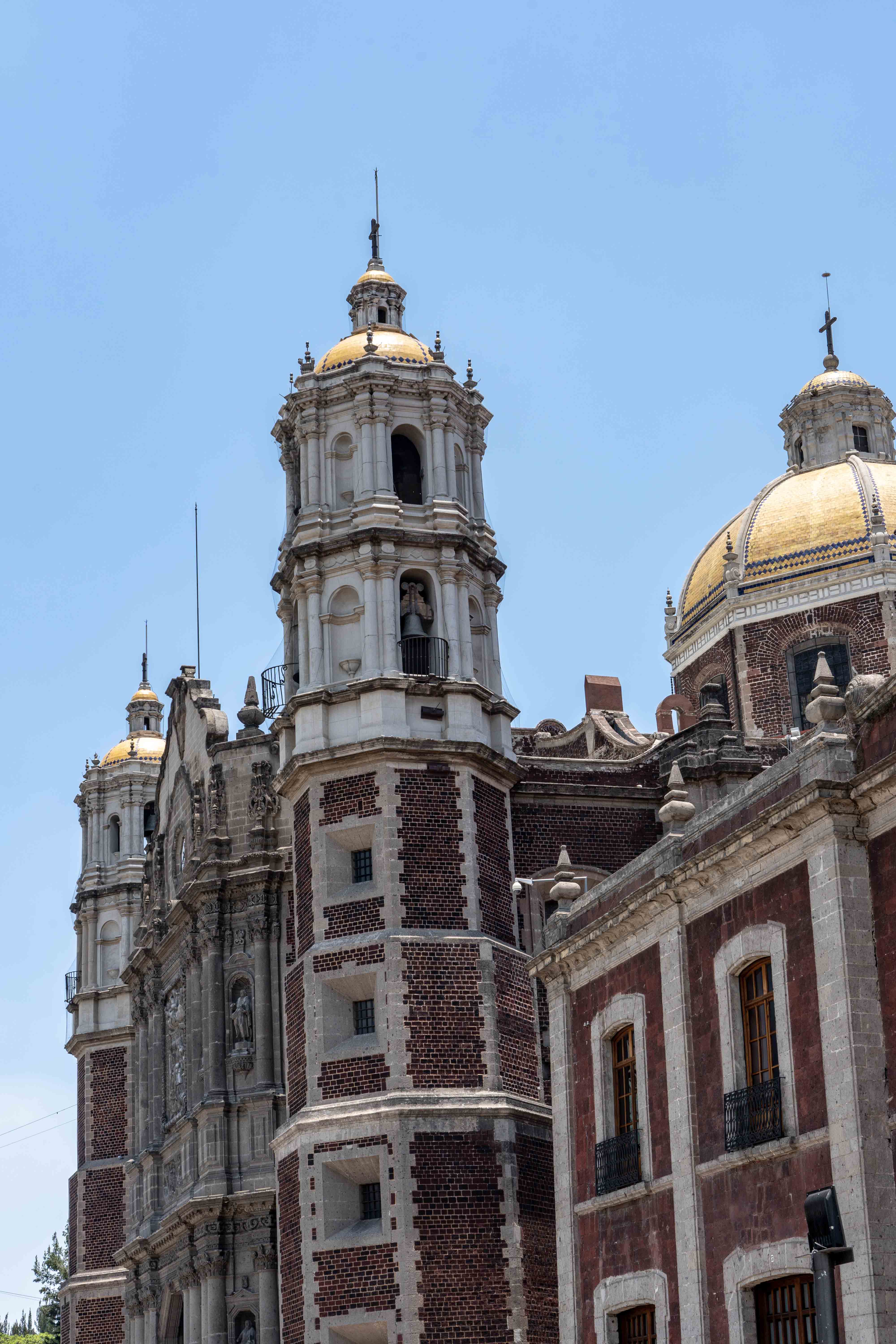 Le Temple expiatoire du Christ Roi sur la Plaza Mariana de Mexico City.